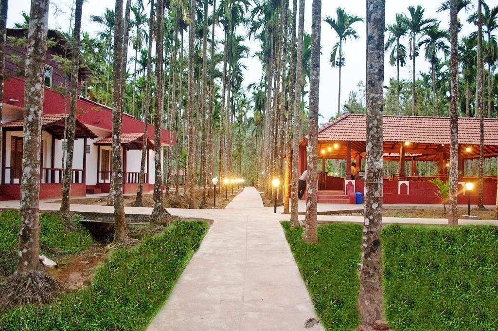 La Flora Prakruth Resort Coorg Madikeri Luaran gambar